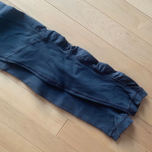 Lululemon Run: Spirit Tight - Picture 4 of 13